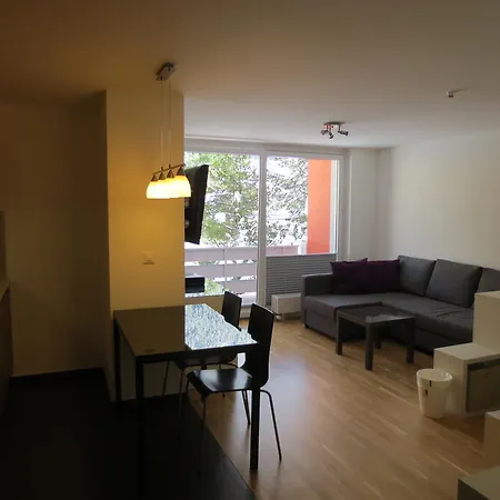 Skyline Apartments Apartment *
